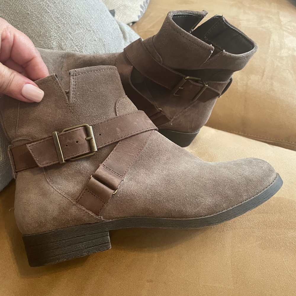 Brand “sole society “ never worn.